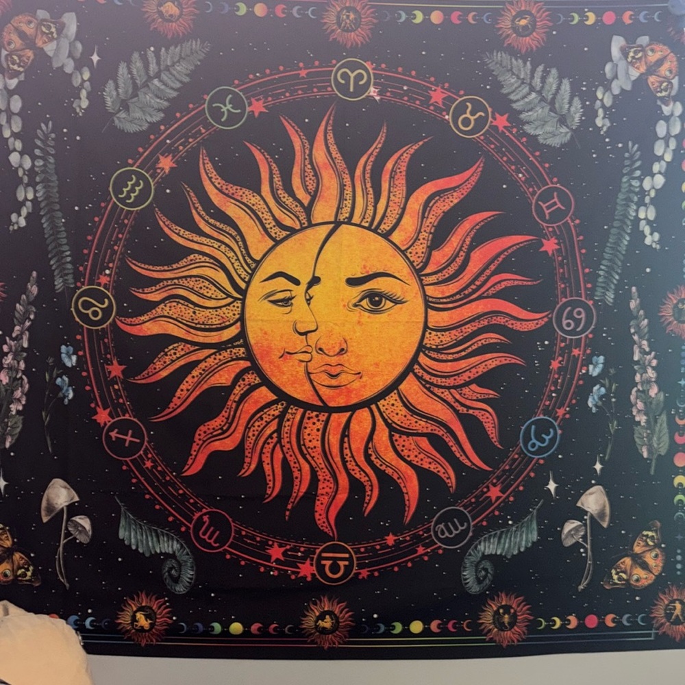 Sun tapestry
